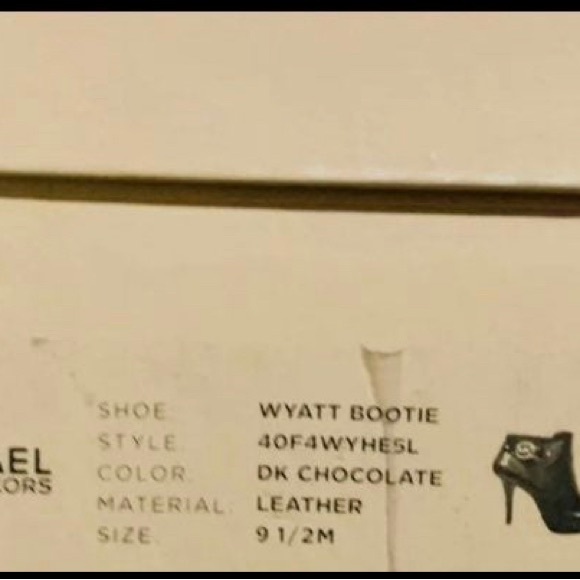 Michael KORS Wyatt Booties - Picture 7 of 8